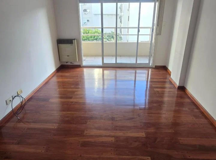EXCELENTE DPTO 3 AMB CON BALCON Y COCHERA 4