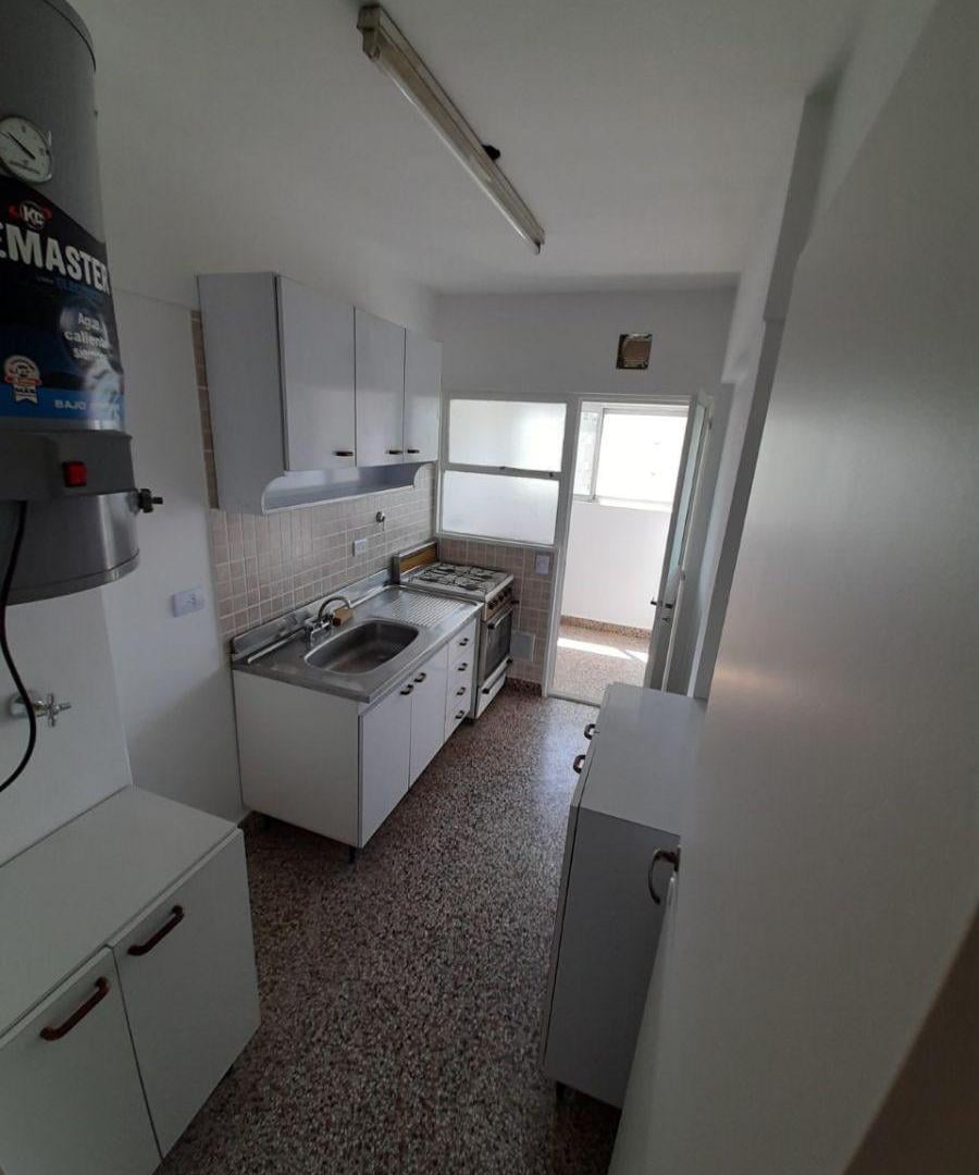 Foto de MUY BUEN DPTO 3 AMB CON COCINA Y LAVAEDRA SEPARADOS, imagen 5