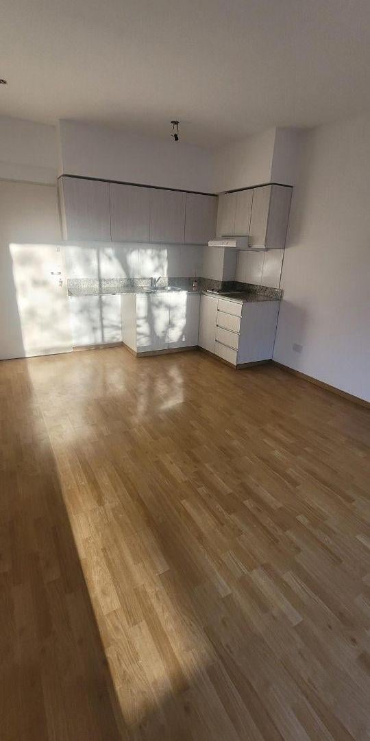 Foto de EXCELENTE DPTO 1 AMB CON BALCÓN ATERRAZADO, imagen 4