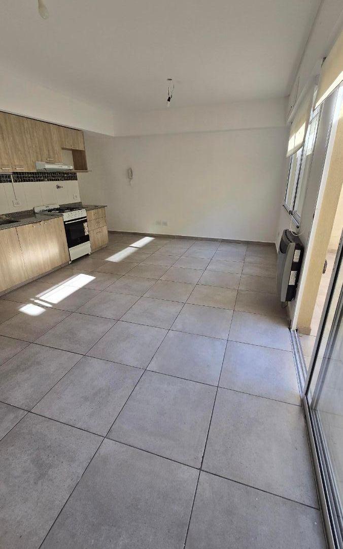 Foto de EXCELENTE PH DE 3 AMB CON 2 PATIOS, imagen 2