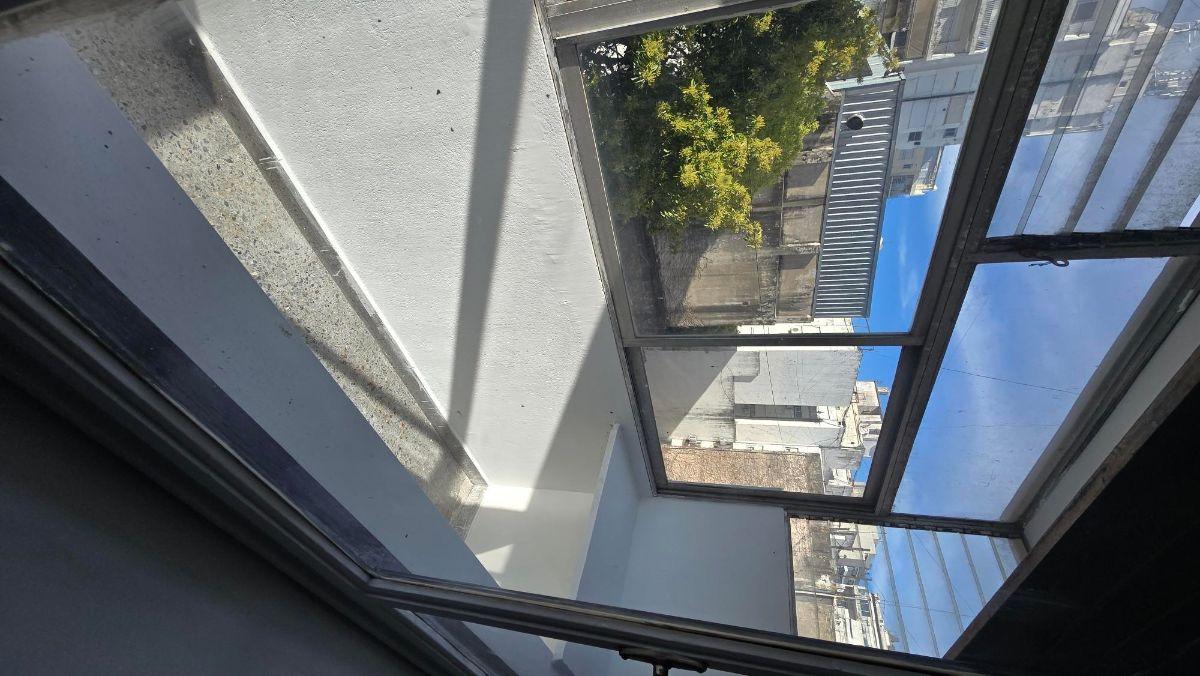 Foto de MUY BUEN DPTO 3 AMB CON BALCÓN CORRIDO, imagen 2