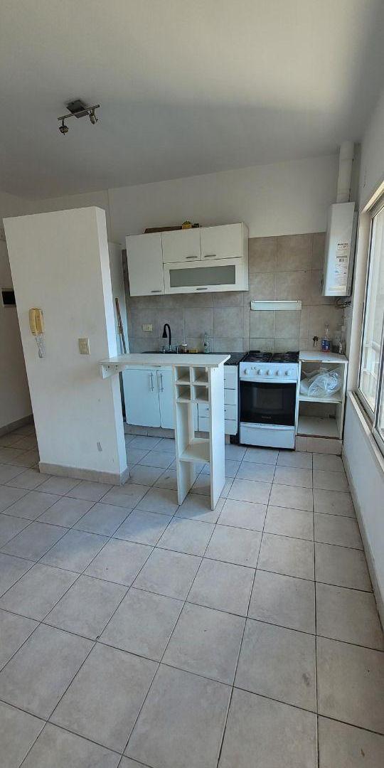Foto de EXCELENTE DPTO 2 AMB CON EXPENSAS - AYSA Y AGIP INCLUIDOS, imagen 5
