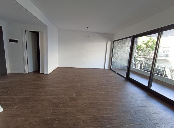 Piso en venta 5 amb con patio 2 cocheras a estrenar Flores 2