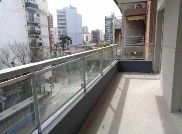 4 ambientes Belgrano seminuevo Piscina parrillas muy luminoso 2