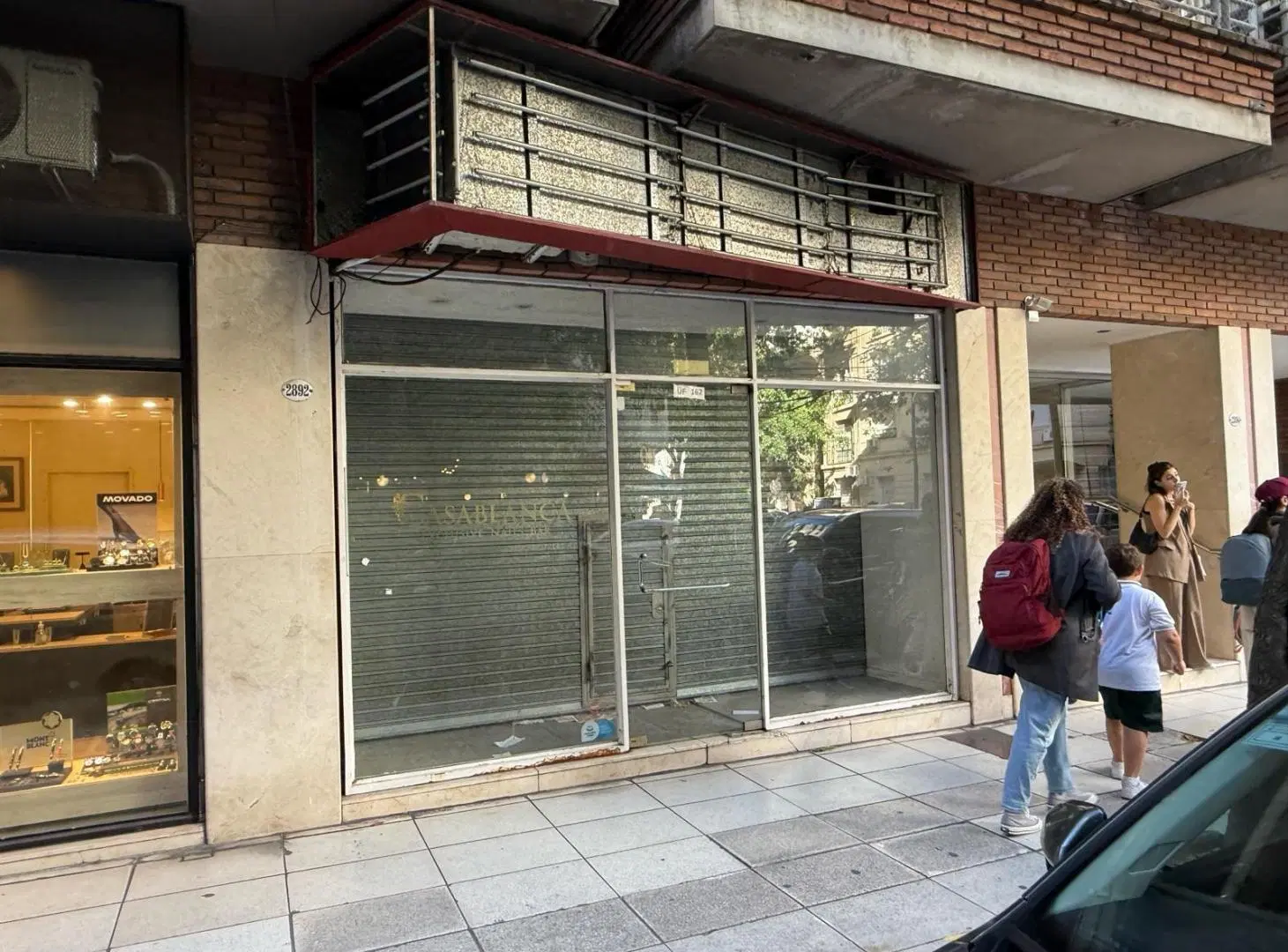 Moderno Local en Palermo amplia vidriera a metros de Av. Las Heras 4