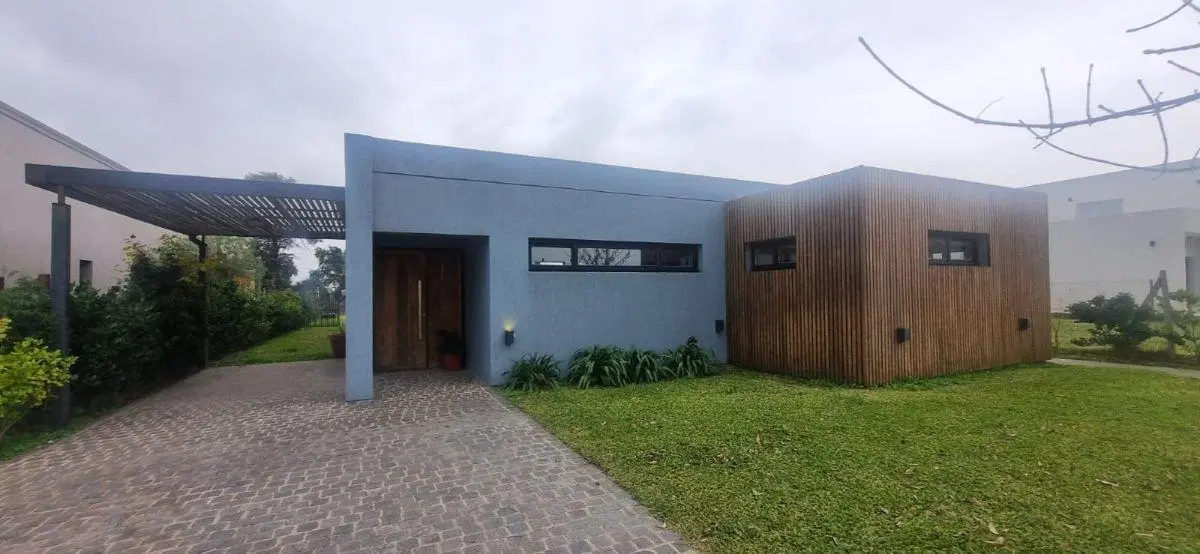 CASA CON PISCINA 3 DORMITORIOS ALQUILER O VENTA 1