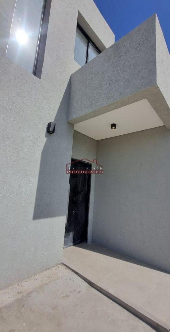 Foto de Casa Barrio Santa Lucia, 4 dormitorios, 2 en suitte, imagen 4