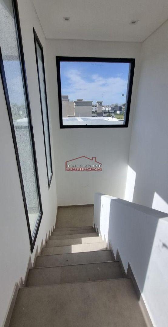 Foto de Casa Barrio Santa Lucia, 4 dormitorios, 2 en suitte, imagen 3