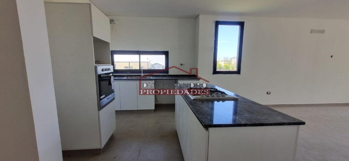 Foto de Casa Barrio Santa Lucia, 4 dormitorios, 2 en suitte, imagen 1