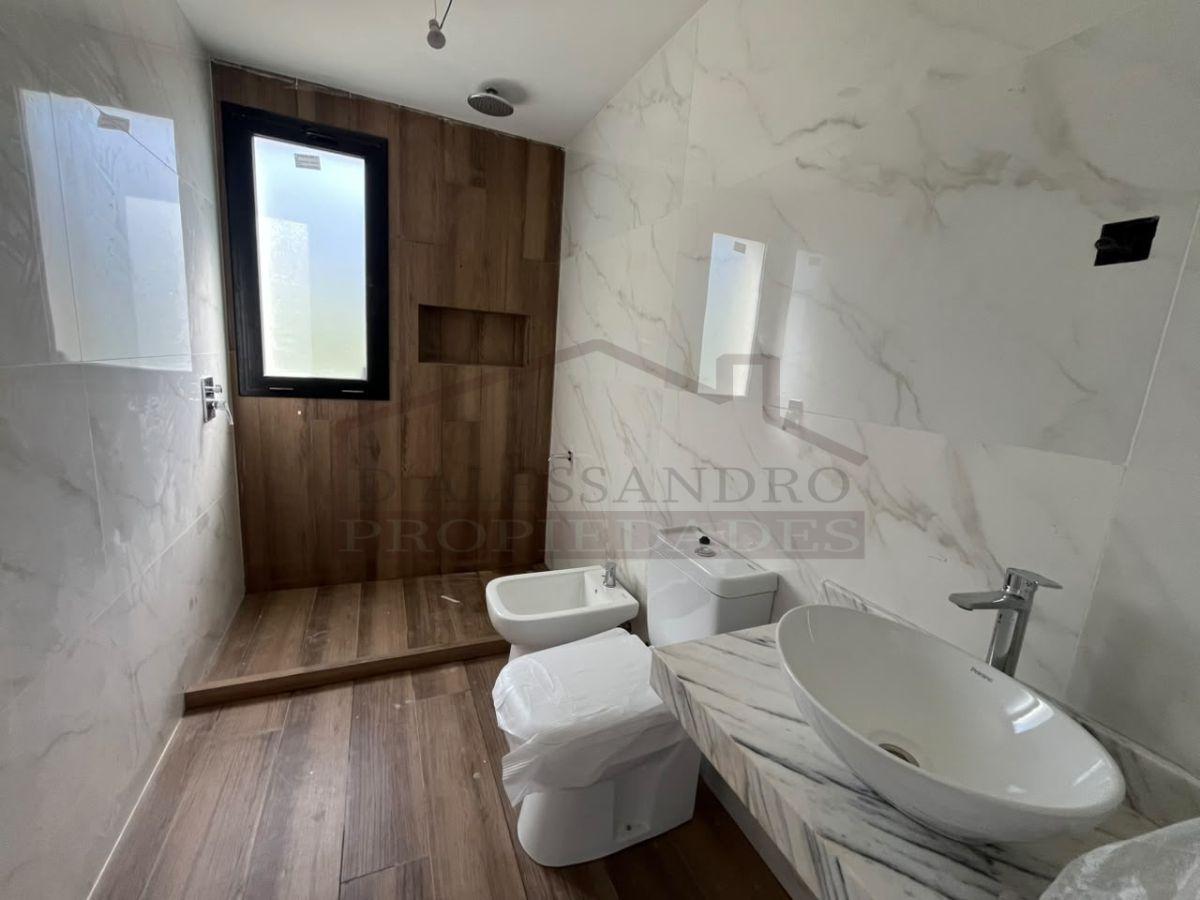Foto de OPORTUNIDAD SANTA LUCIA CON PISCINA, imagen 3