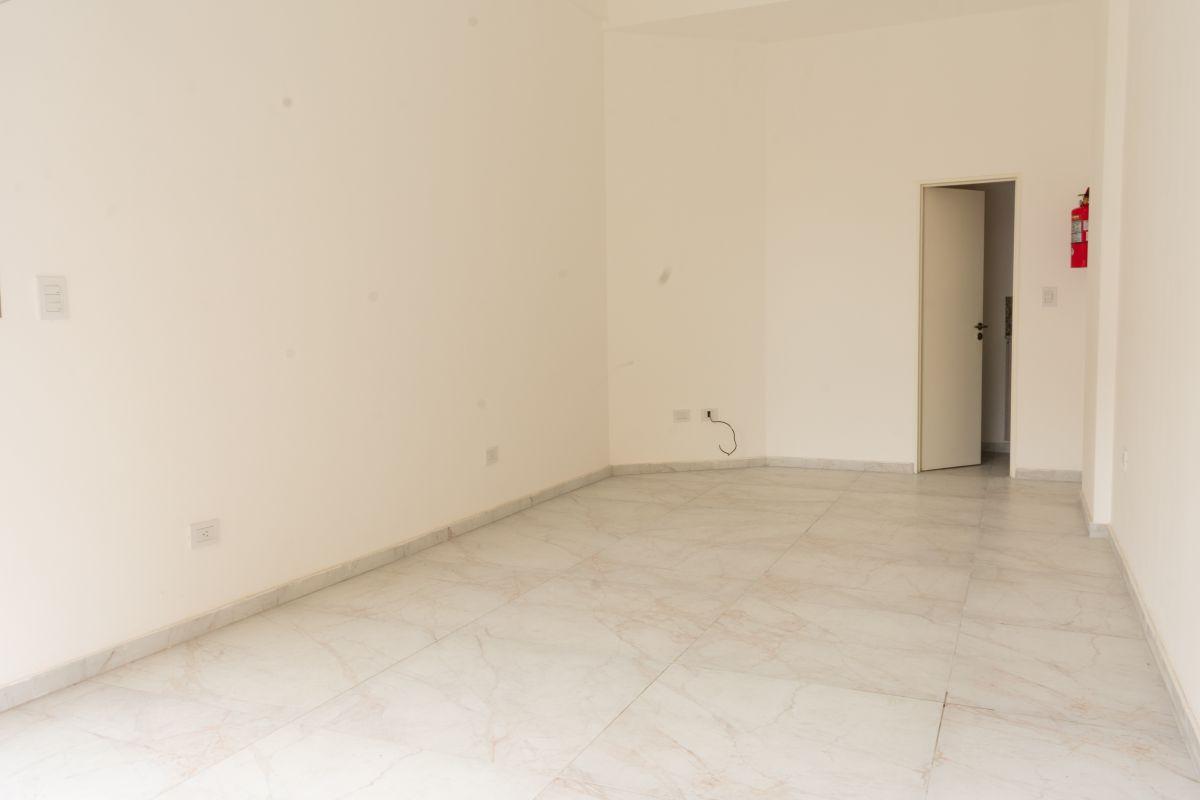 Foto de Alquiler de Local a Estrenar en Liniers | Capital federal, imagen 2