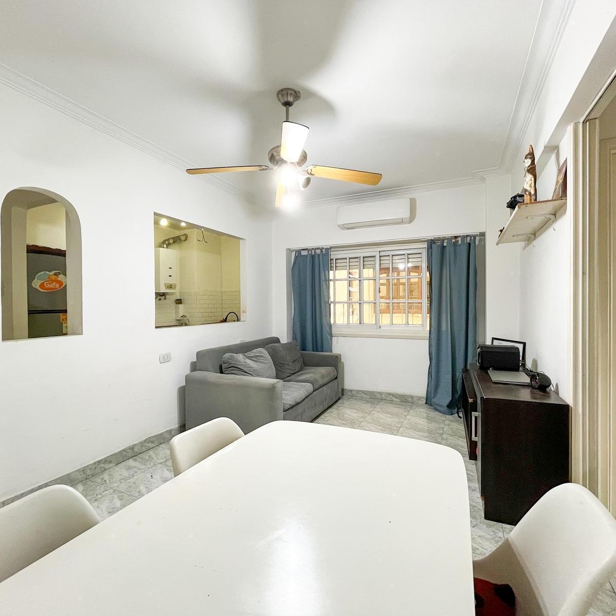 Departamento de 2 Ambientes en Venta en Caballito Sur. 2