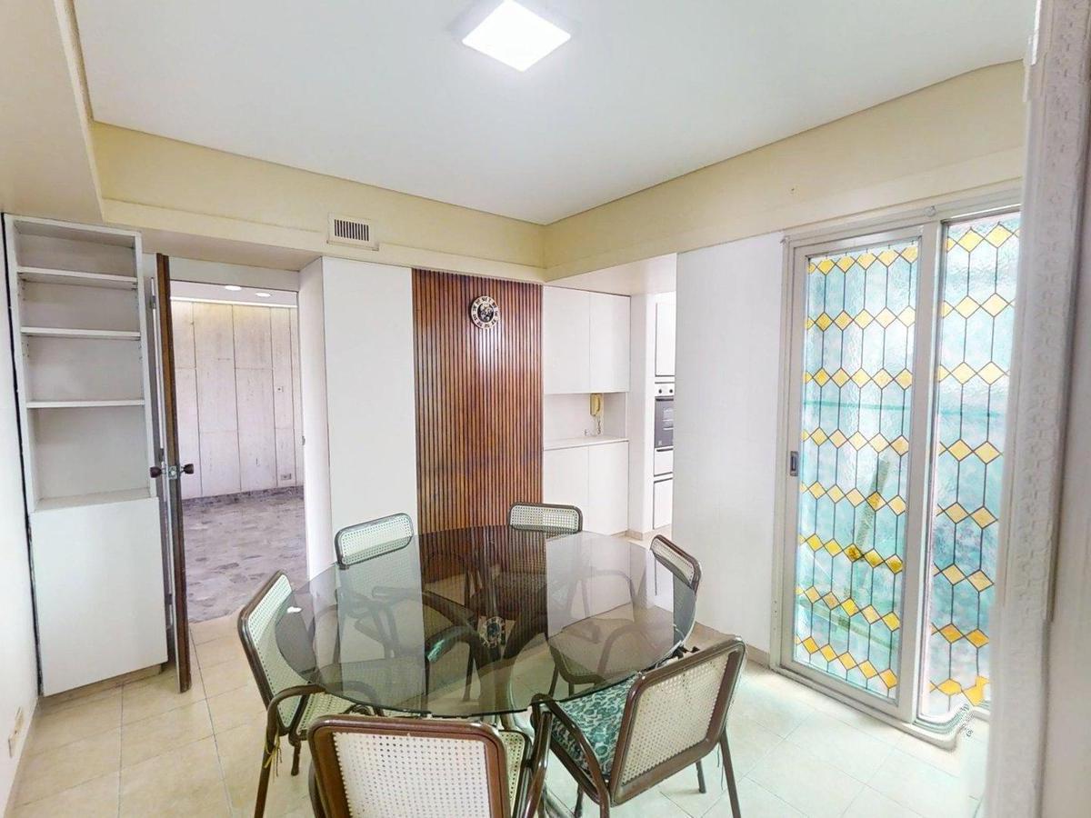 Departamento de 4 Ambientes en Venta en Flores. 5