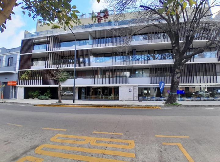 Departamento en alquiler 3 ambientes con balcón aterrazado, en Villa Urquiza 1