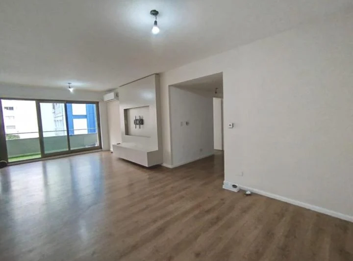 Departamento 3 ambientes en alquiler con balcón, en Belgrano R 5