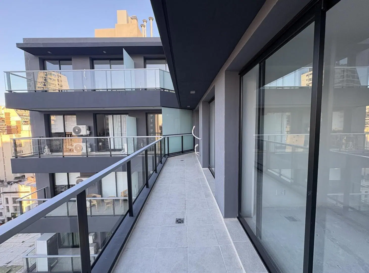 Departamento de 4 ambientes en Almagro con terraza 1