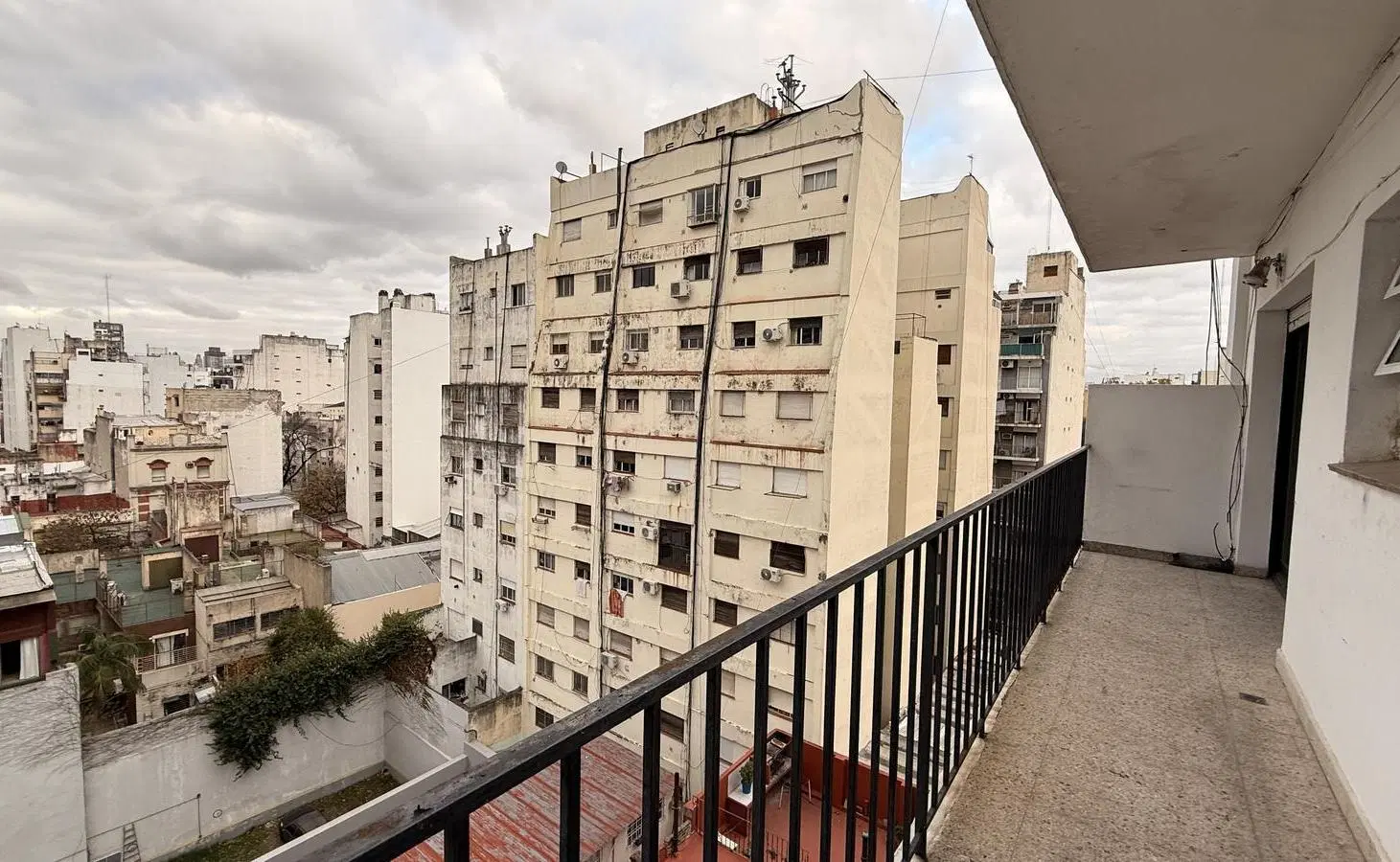 Departamento en Venta en Almagro 3 ambientes con dependencia con Balcon 4
