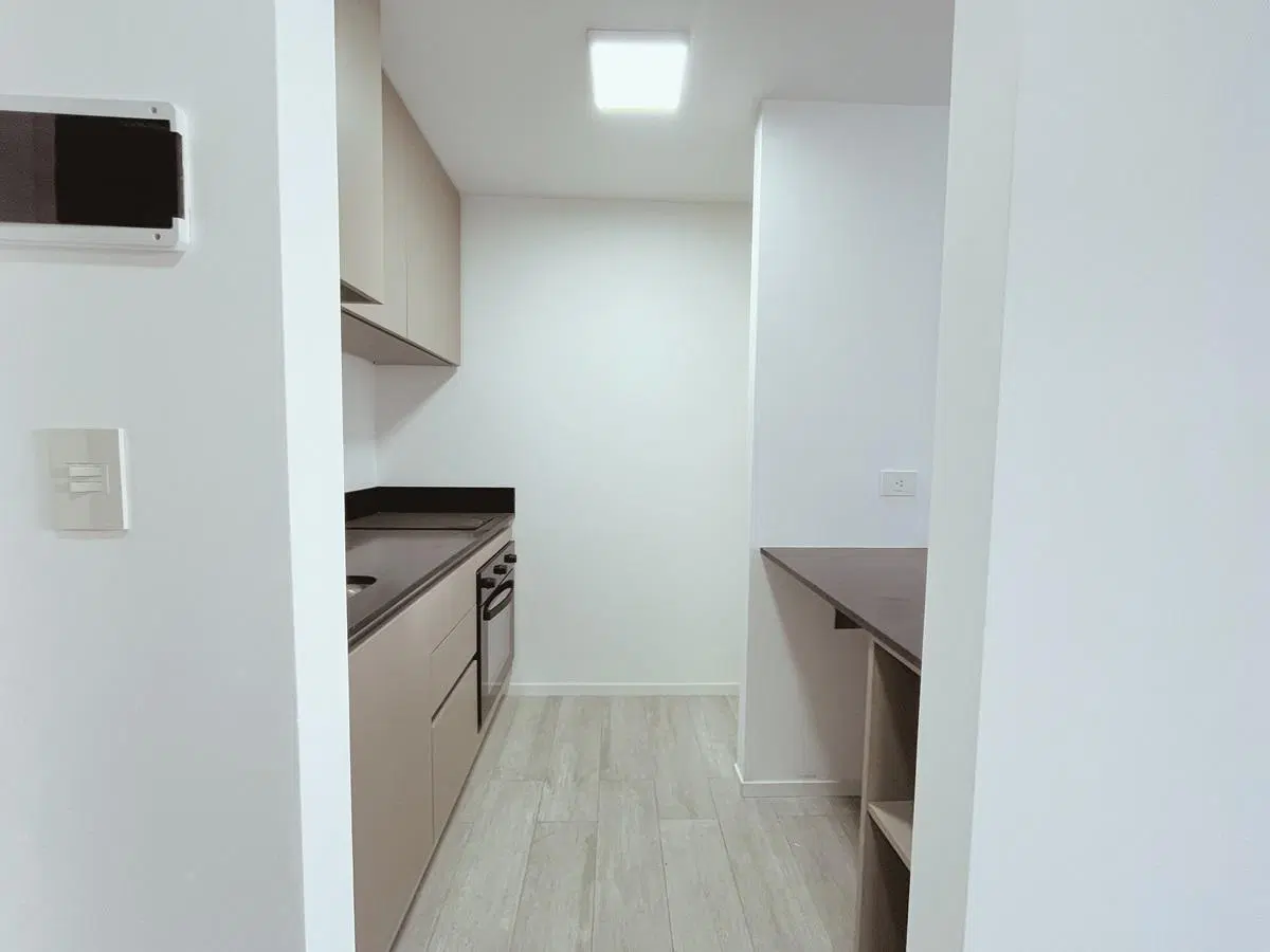 Departamento de un ambiente en Almagro con balcón 5