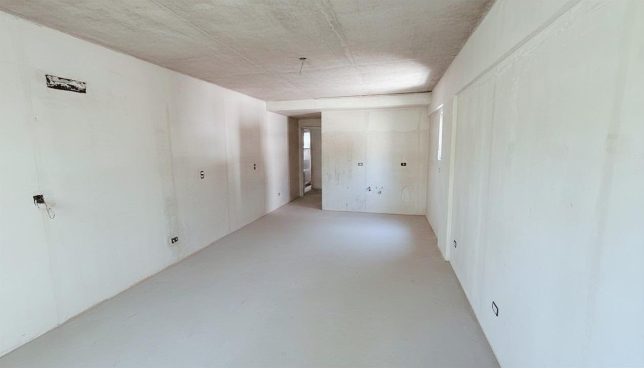 Departamento de un ambiente al frente con balcón en Almagro
