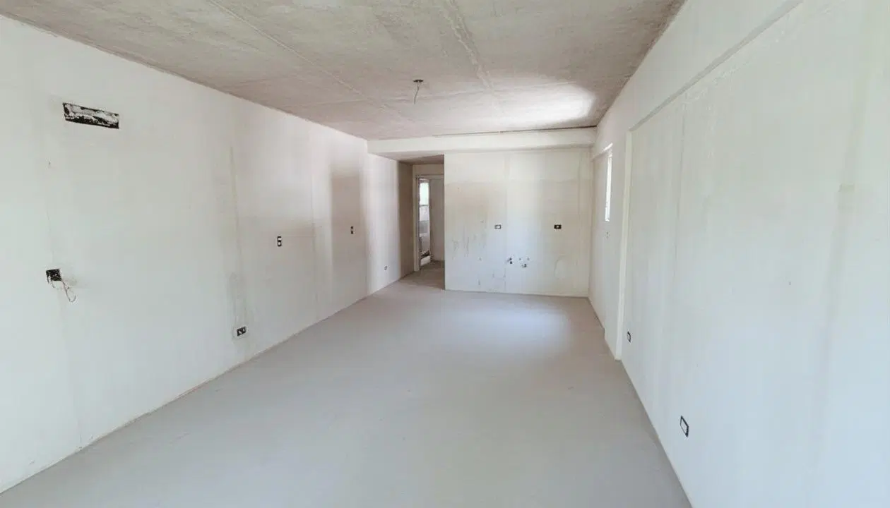 Departamento de un ambiente al frente con balcón en Almagro 2