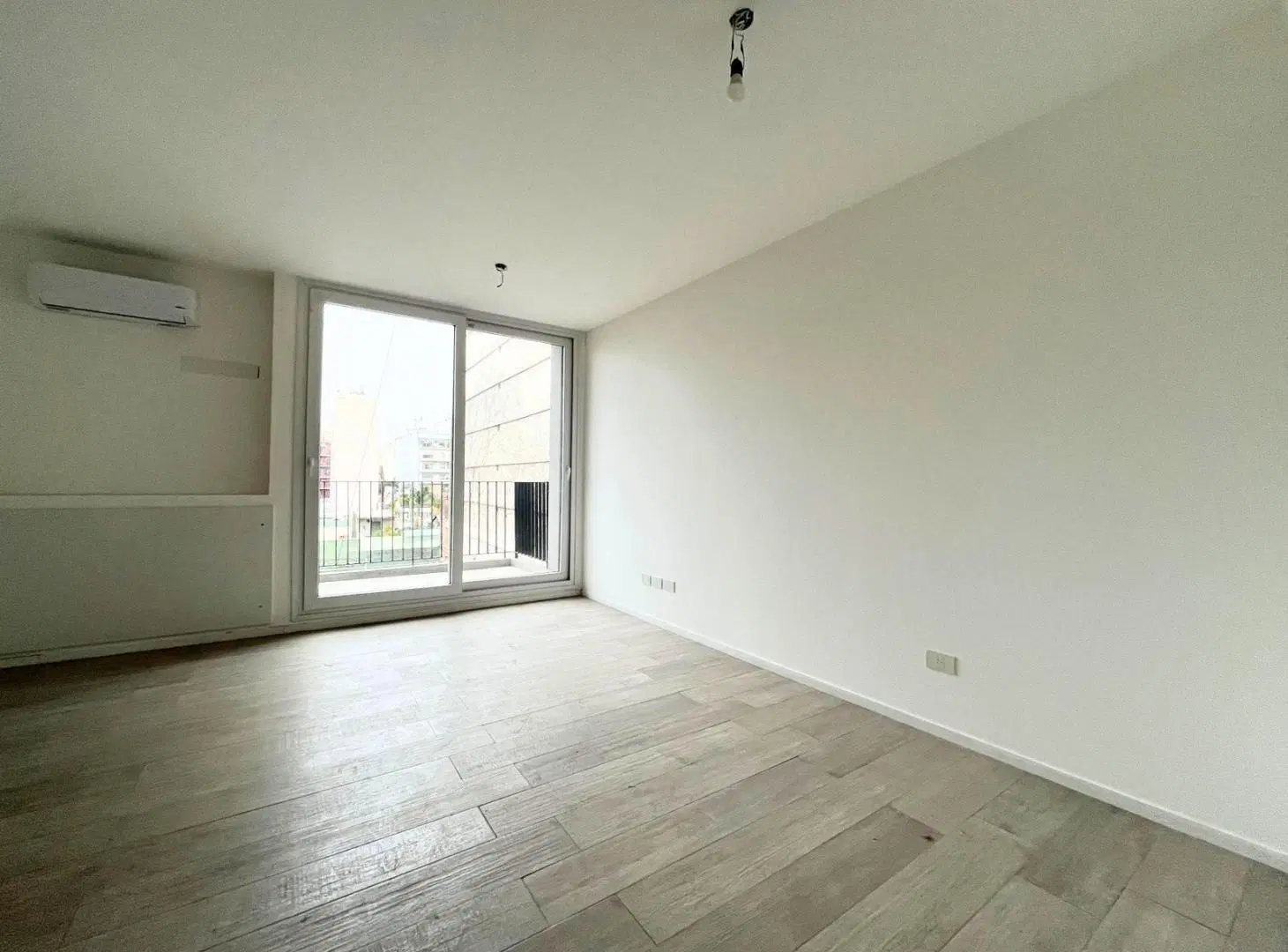 Departamento de un ambiente en Almagro con balcón 4