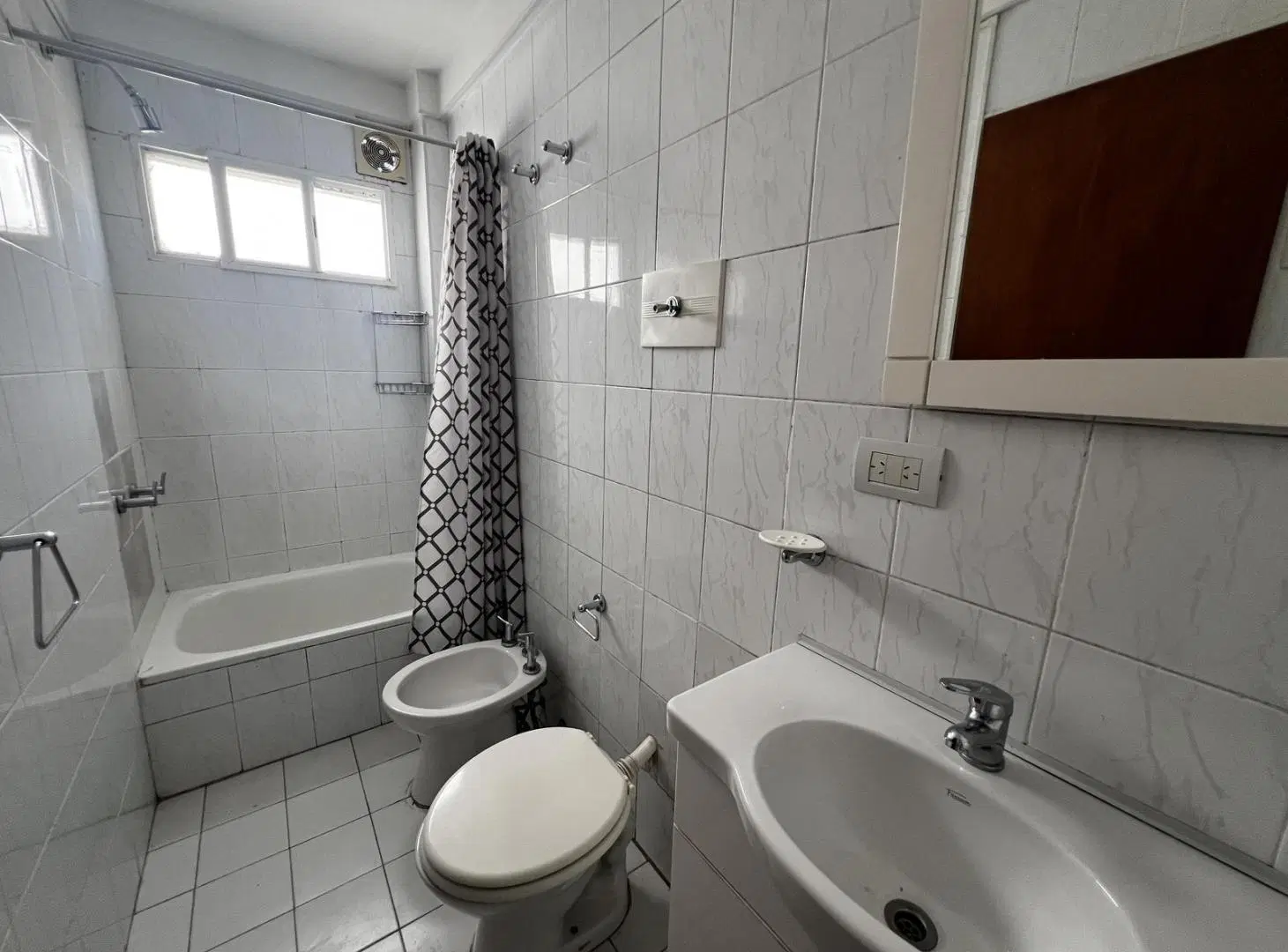 Departamento de un ambiente en alquiler en Almagro Norte 5