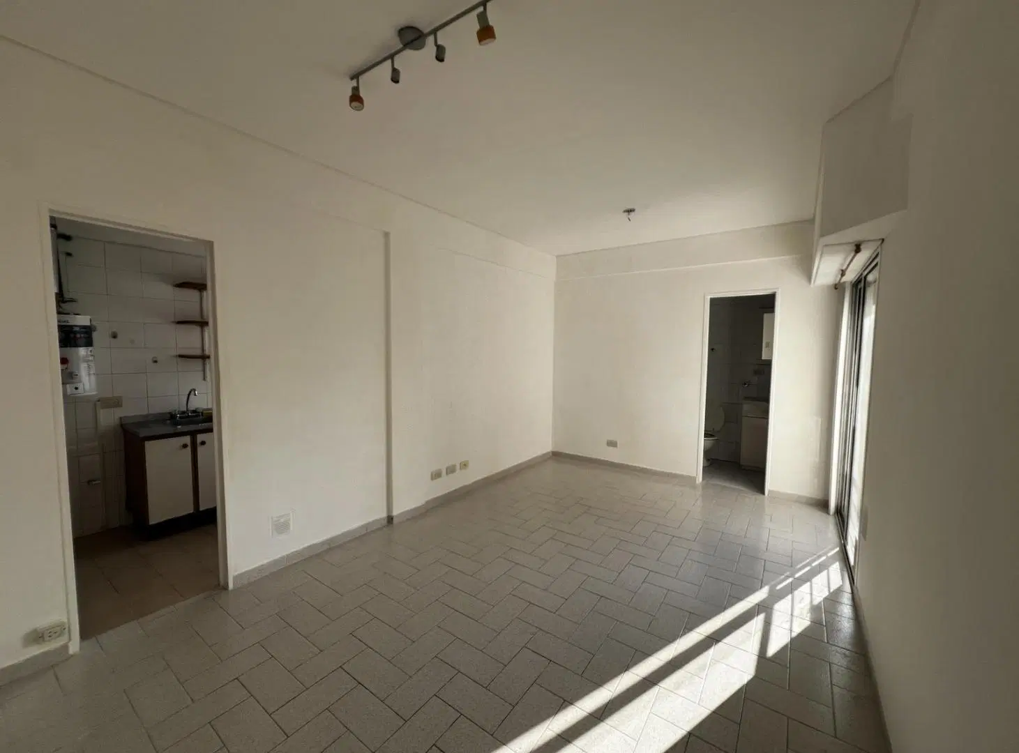Departamento de un ambiente en alquiler en Almagro Norte 2