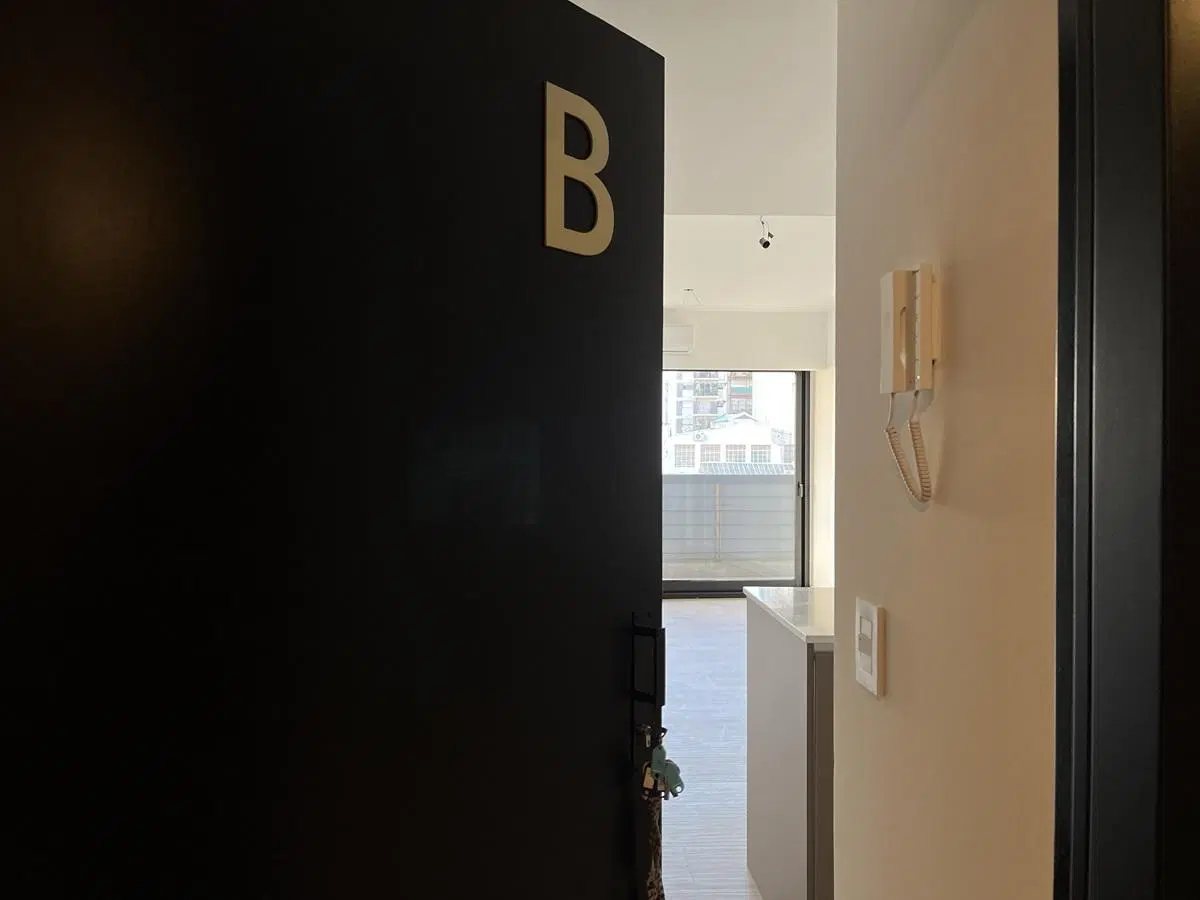 Departamento de 2 ambientes en Almagro con balcón terraza 2