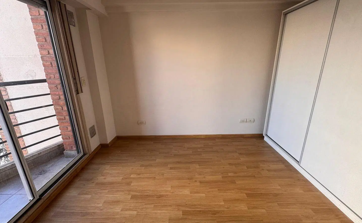 Departamento de un ambiente en alquiler en Almagro 2