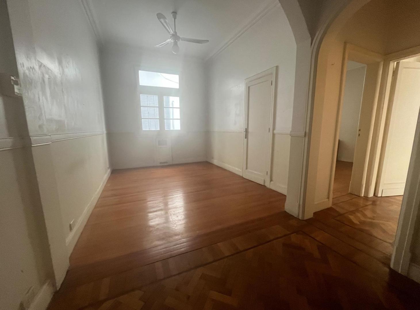 Foto de Departamento en venta de 3 ambientes en Monserrat, imagen 2
