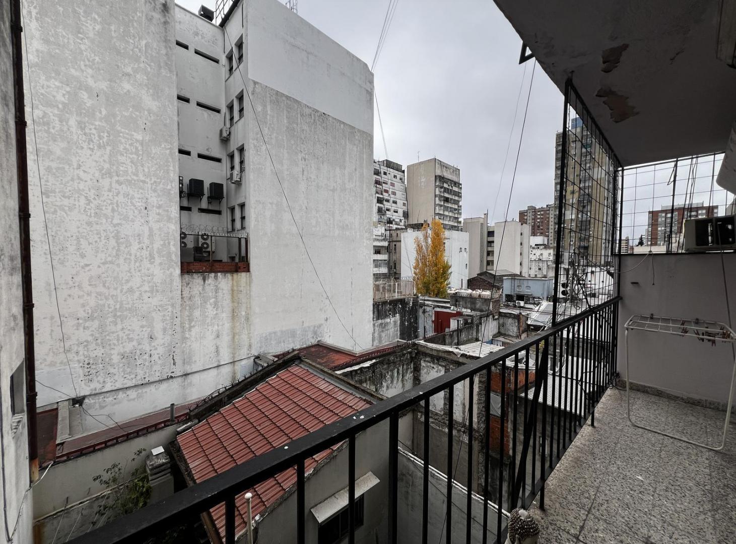 Foto de Departamento de 3 ambientes a la venta en Balvanera, imagen 2