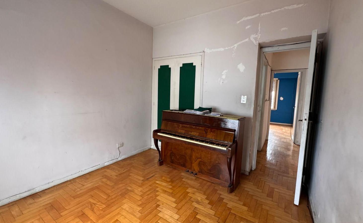 Foto de Departamento de 4 ambientes en Balvanera a reciclar, imagen 2