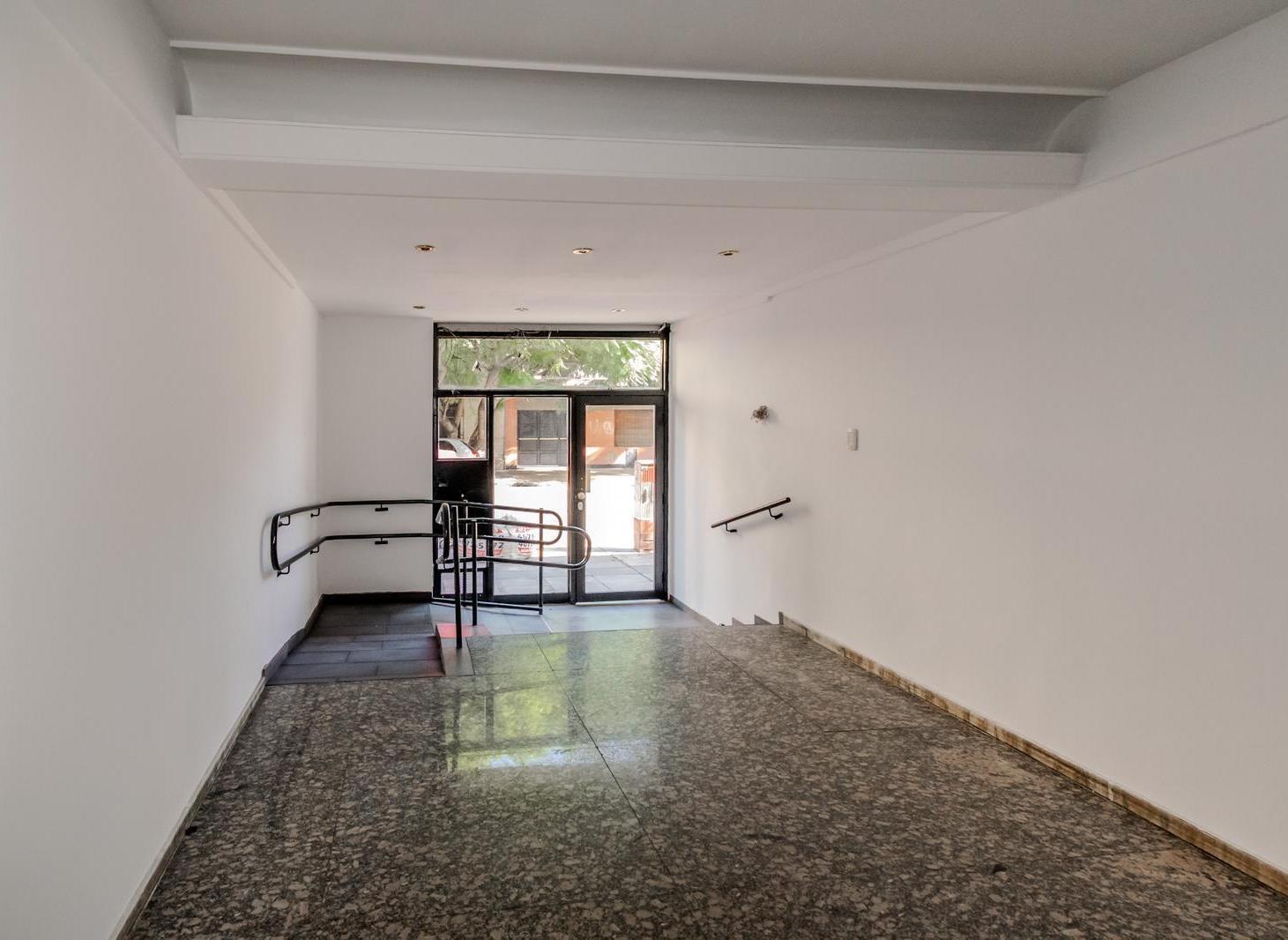 Foto de VENTA PATERNAL DEPARTAMENTO DE 4 AMB C/DEP COCHERA FIJA, imagen 1