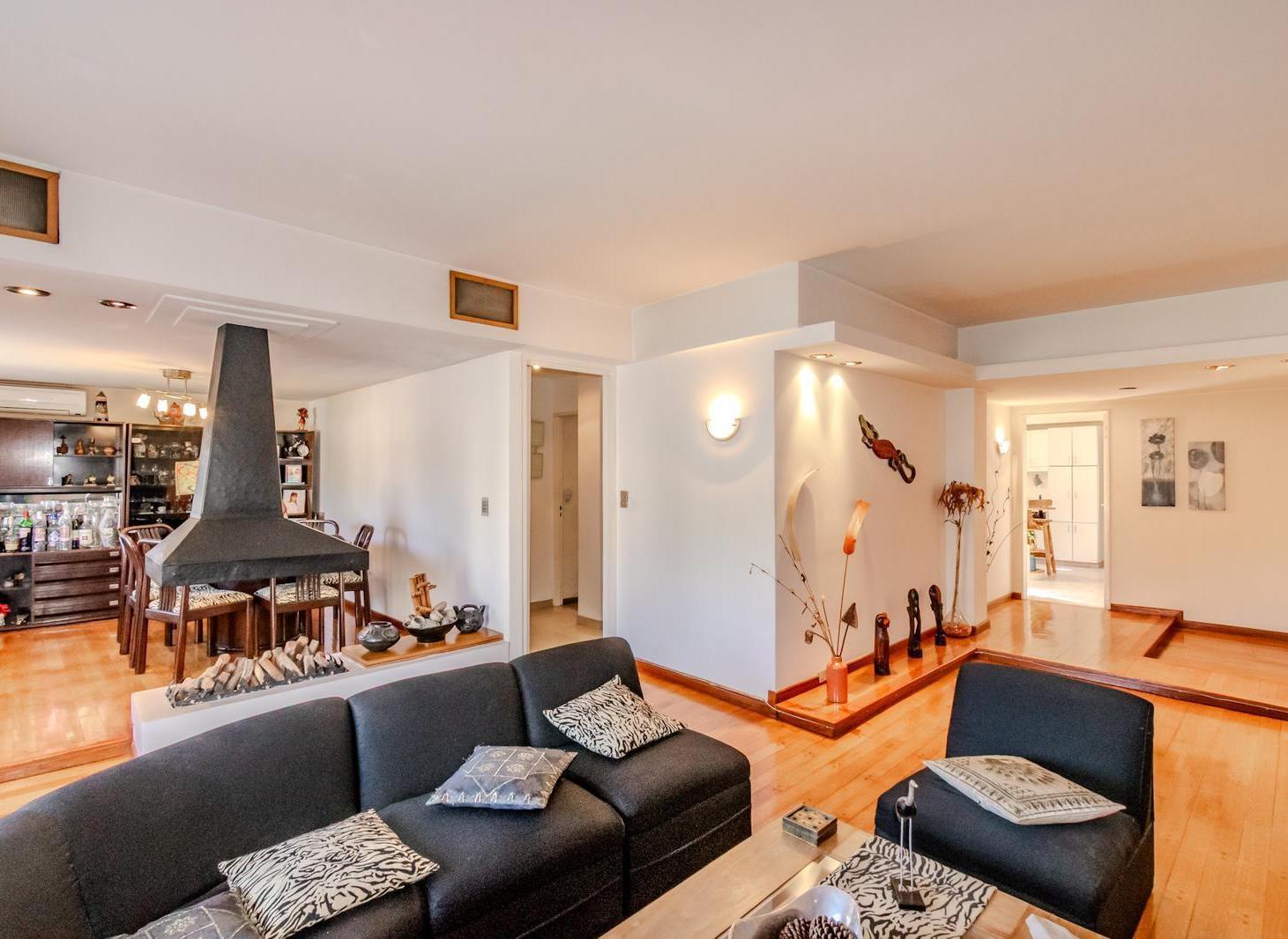 Foto de VENTA PATERNAL DEPARTAMENTO DE 4 AMB C/DEP COCHERA FIJA, imagen 2
