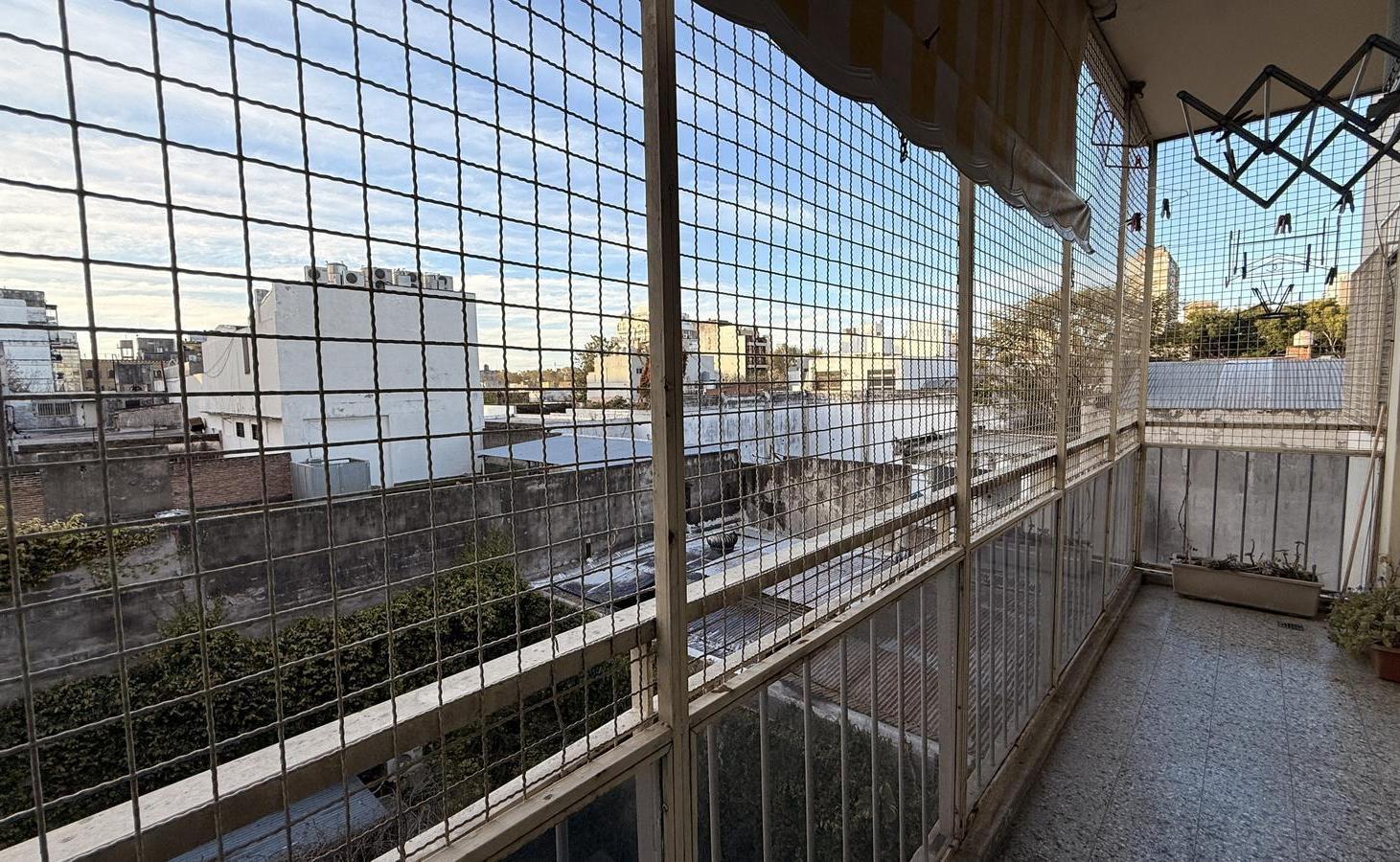 Foto de Departamento en Alquiler en Villa Crespo 3 Ambientes con Balcón corrido, imagen 2