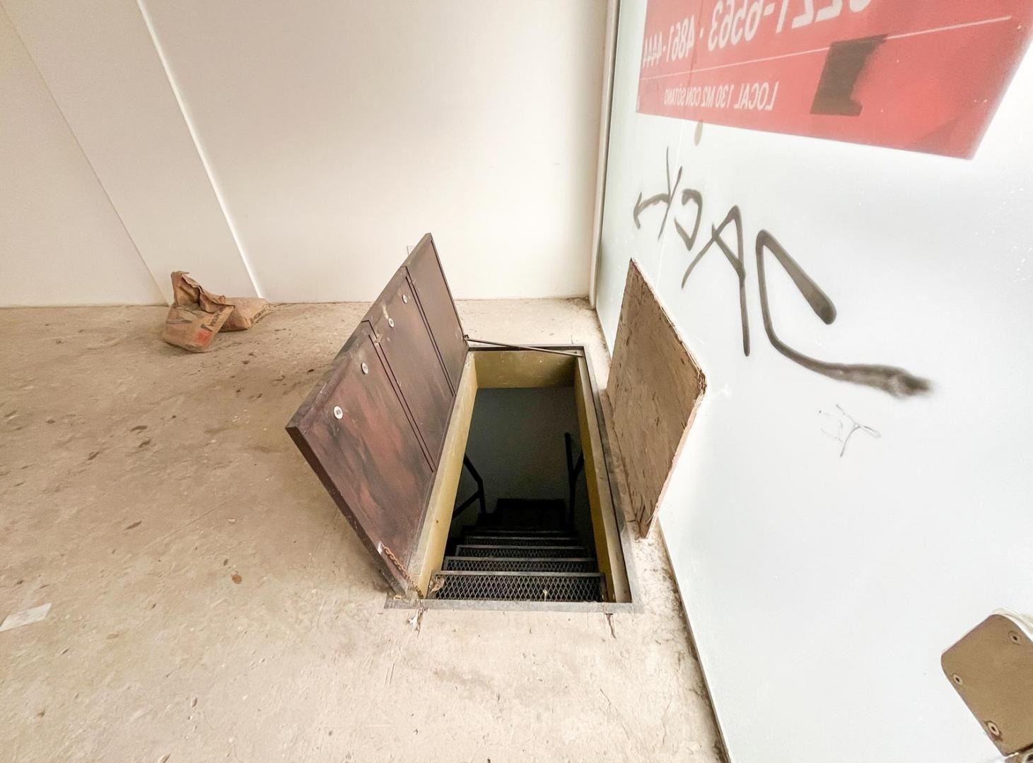 Foto de Local con sótano, patio semicubierto y patio descubierto en Almagro a, imagen 4