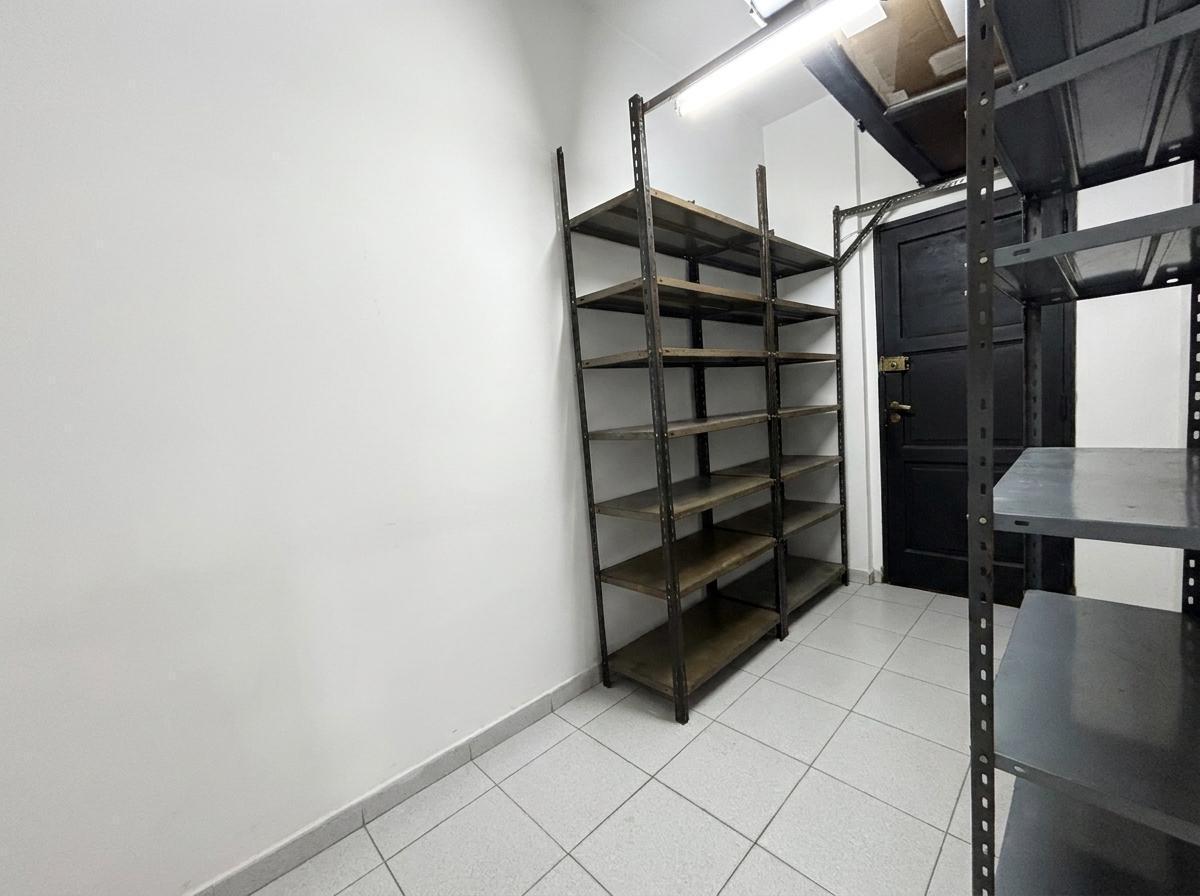 Foto de VENTA OFICINA COMERCIAL AV BELGRANO BALVANERA, imagen 5