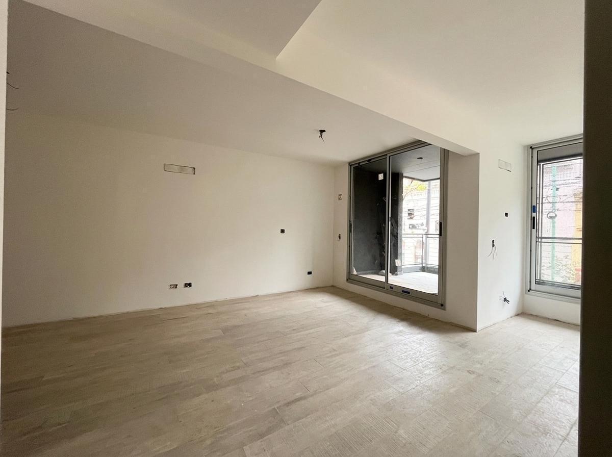 Foto de Departamento de 3 ambientes con balcon terraza en Almagro a la venta, imagen 1
