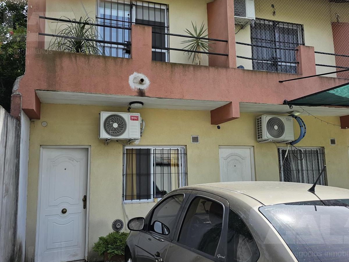 Duplex en Castelar - 2 Dorm. - Patio - Cochera - Oficina 1