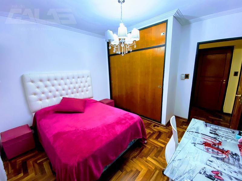Hermoso Chalet de 5 Ambientes con Detalles de Categoría y Terminaciones de Primera Calidad! 4