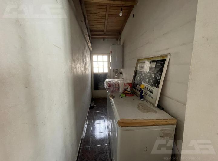 Casa 4 ambientes-cochera-2baños- Ituzaingó centro 5