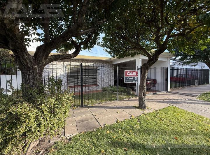 Casa en Castelar Sur 3