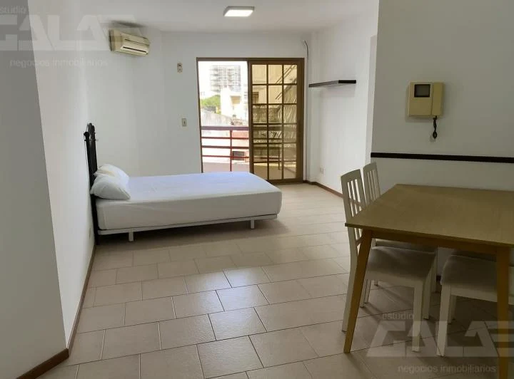 Departamento en  Moron Sucre al 300 4