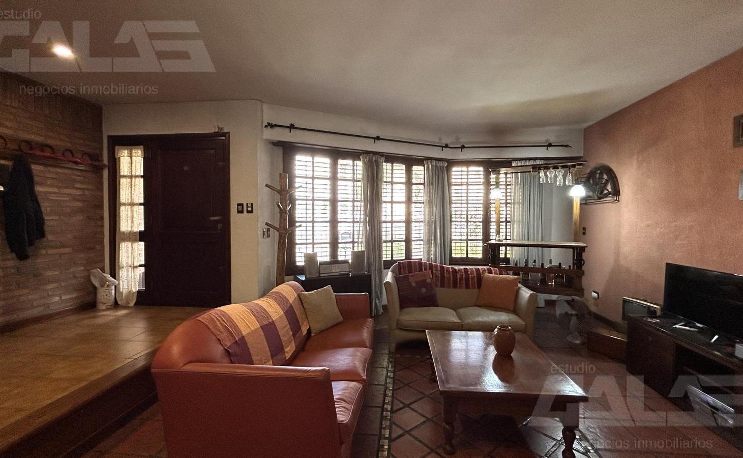 Foto de Casa en Venta | 5 Ambientes | Piscina | Quincho | Gran Oportunidad |, imagen 3