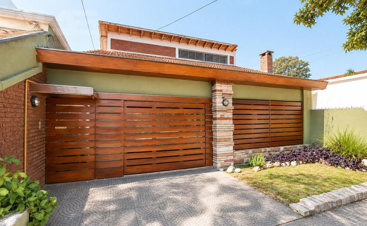 Casa en Venta 3 Dormitorios - Quincho - Jardin - Pileta en Castelar Norte
