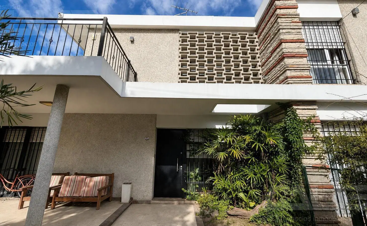 CASA | 6 AMBIENTES  | GALERIA | PARRILLA | COCHERA CUBIERTA | ITUZAINGÓ NORTE 3
