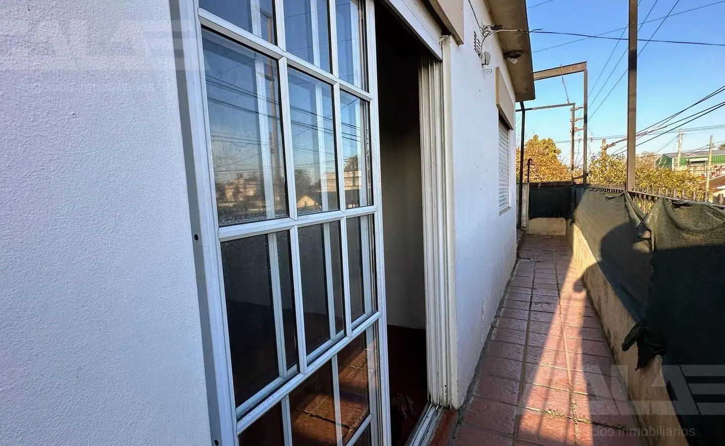 Departamento 3 ambientes en primer piso por escalera- Ituzaingó 4