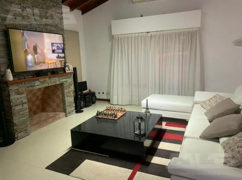 Casa Chalet - 4 ambientes - 3 dormitorios - Merlo - Pontevedra 2