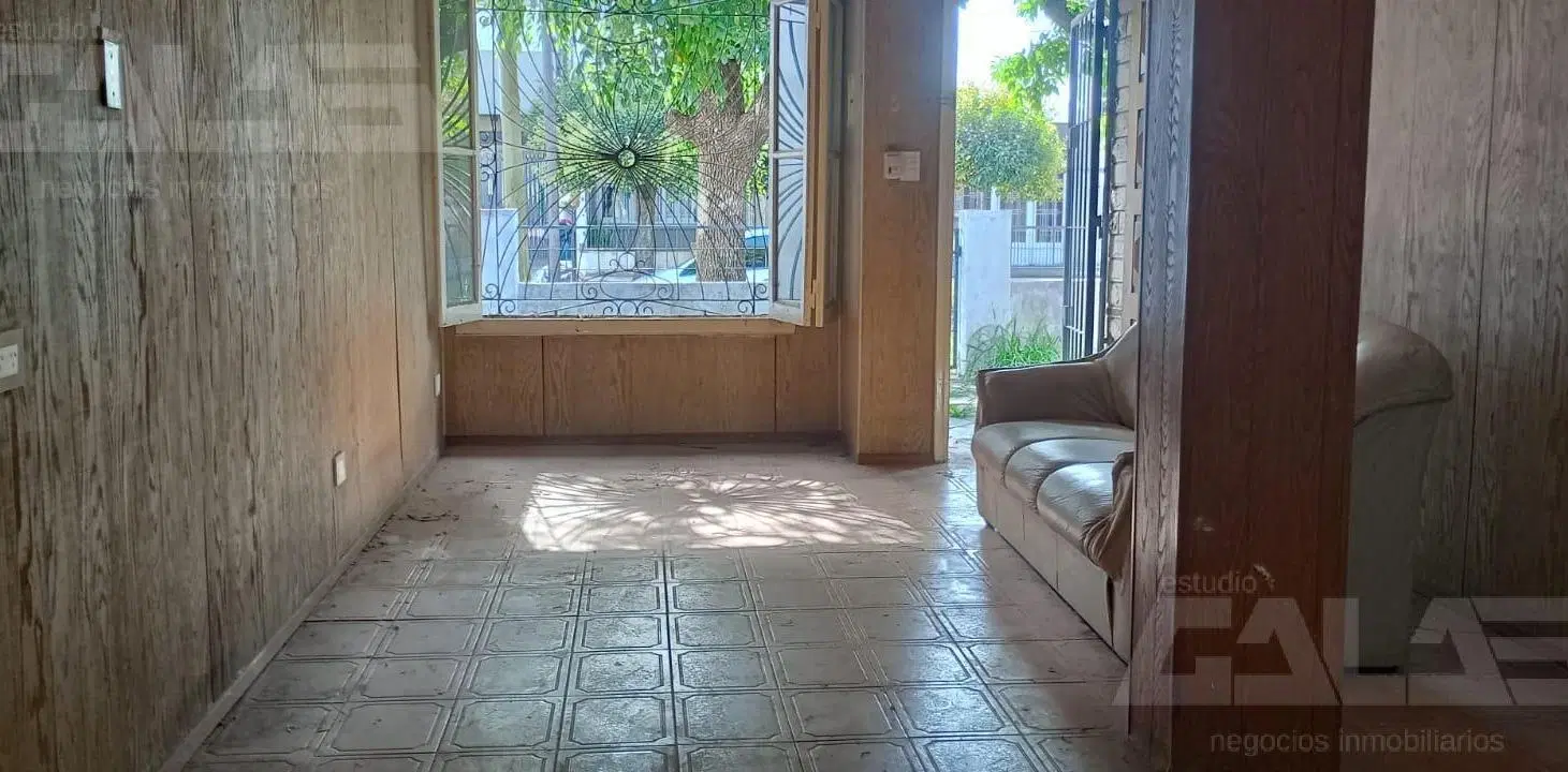 Chalet multifamiliar con amplio jardin y cocheras 5
