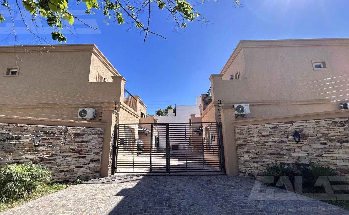 Casa en Venta | 5 Ambientes | Jardín | Parrilla | Complejo Cerrado | ITUZAINGÓ SUR 2